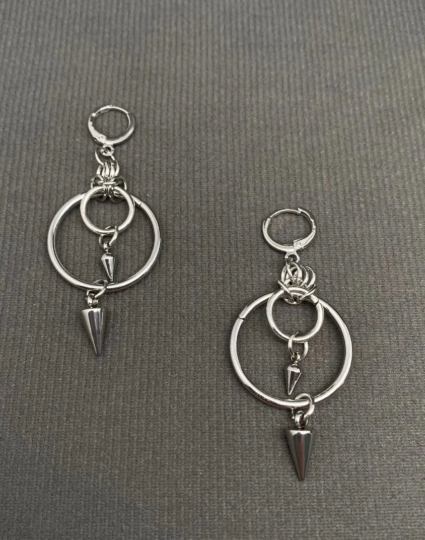 Dagger Hoop