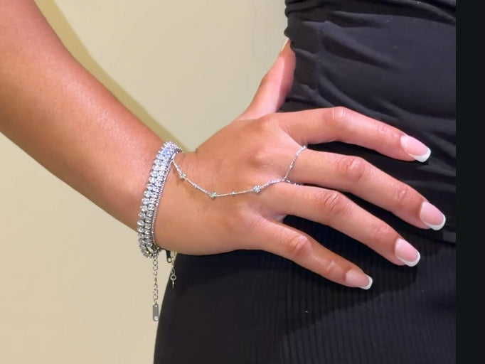 Sienna Hand Chain